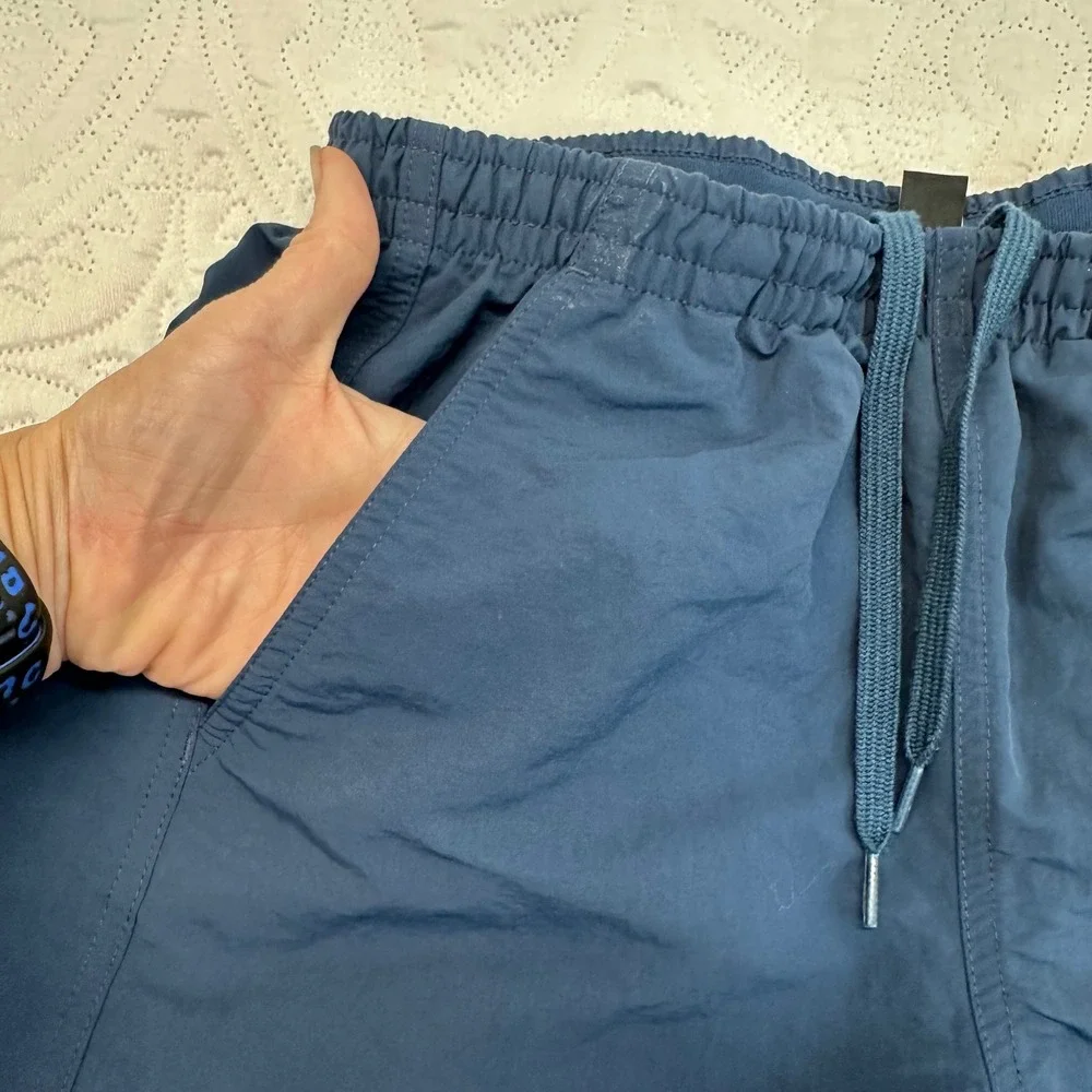 Patagonia Baggies Shorts Navy Blue Recycled Nylon Mens Small 5 inch Inseam